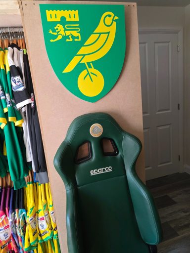 2012 norwich city dug out seat